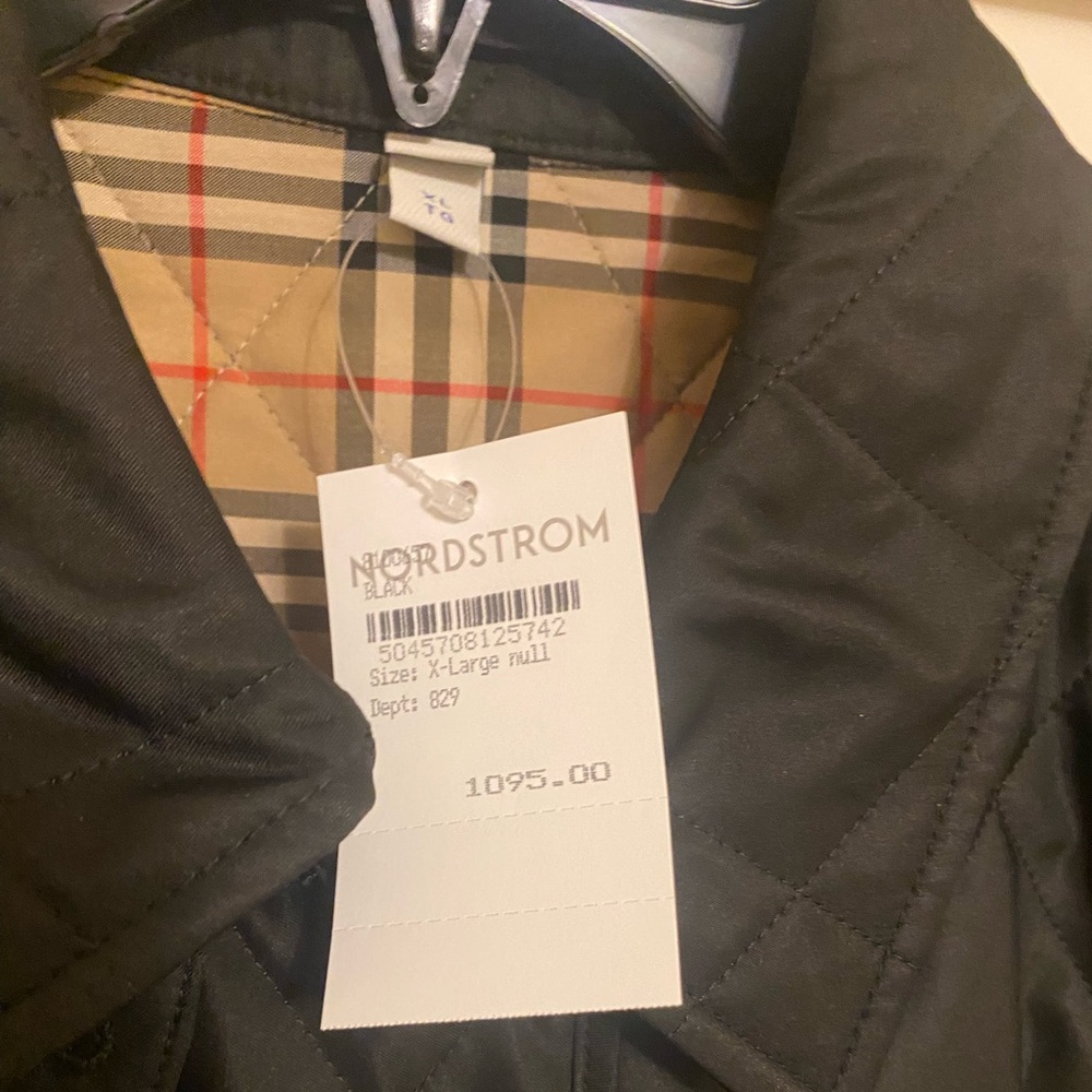 Burberry Fernleigh Quilted Jacket - Picture 9 of 10